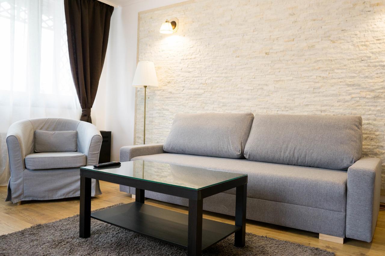 Nest Hotel Дробета-Турну Северин Екстериор снимка