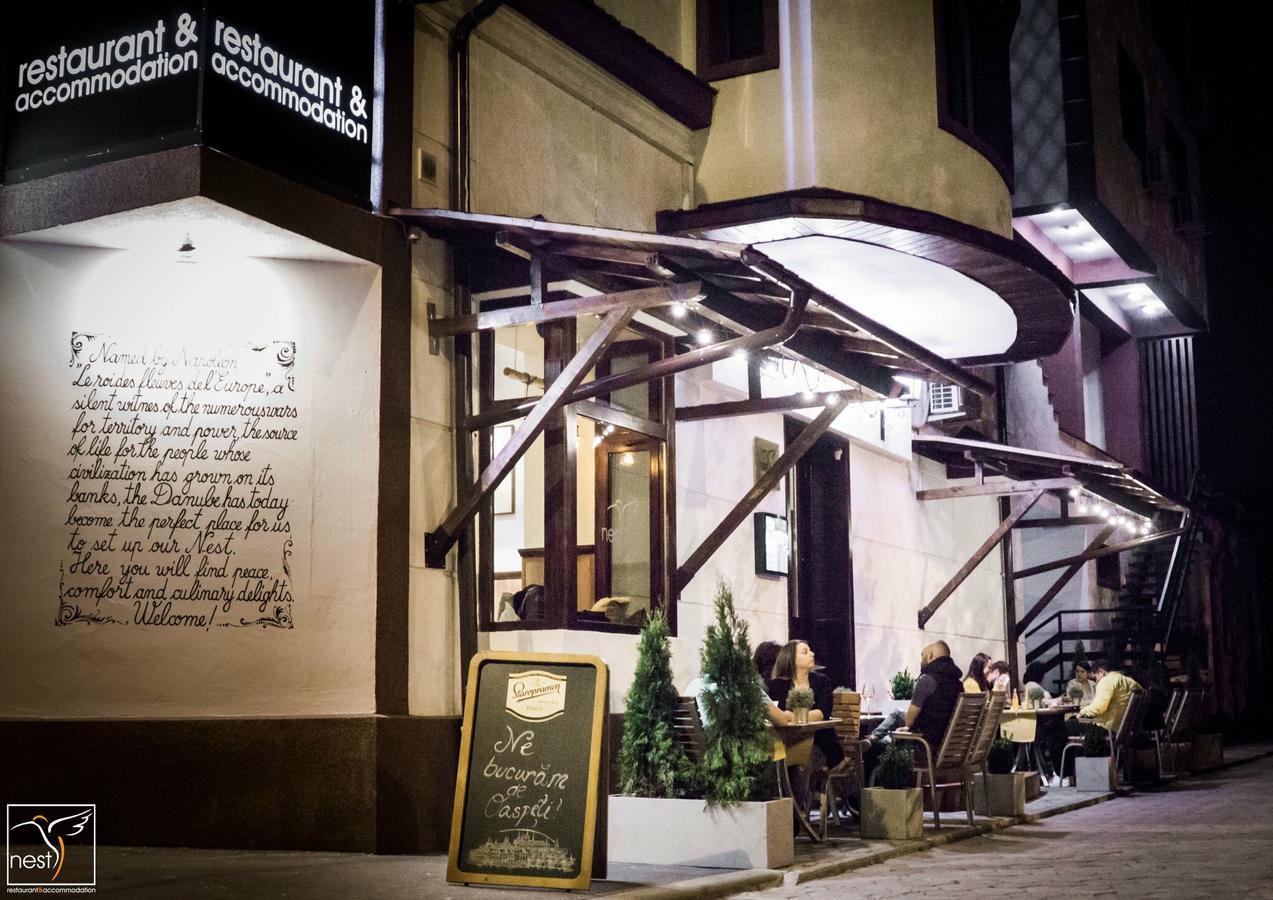 Nest Hotel Дробета-Турну Северин Екстериор снимка