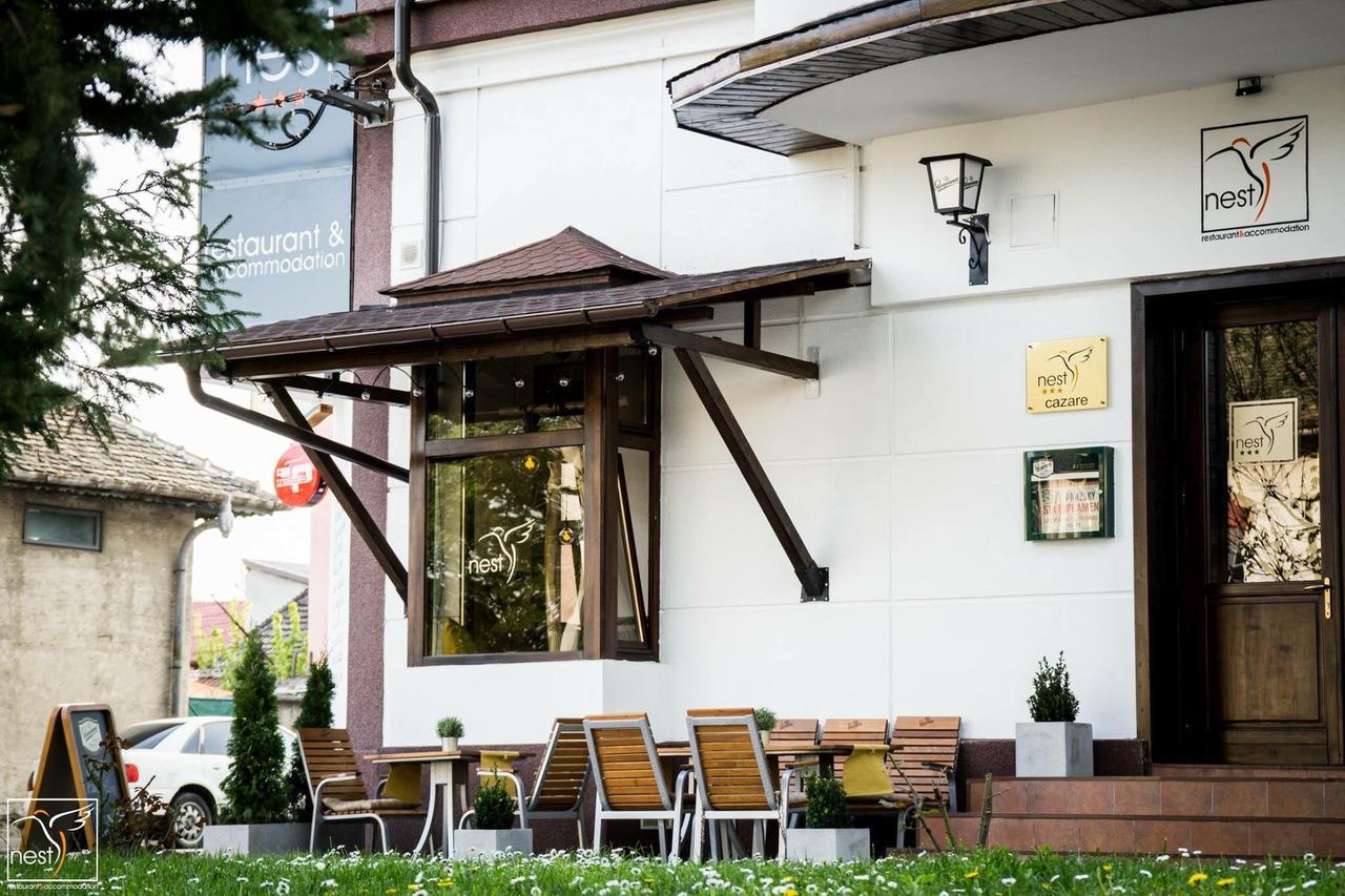 Nest Hotel Дробета-Турну Северин Екстериор снимка